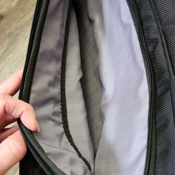 Xenon 3 Toploader Briefcase, Fits Devices Up To 15.6", Polyester Black - Picture 10 of 15